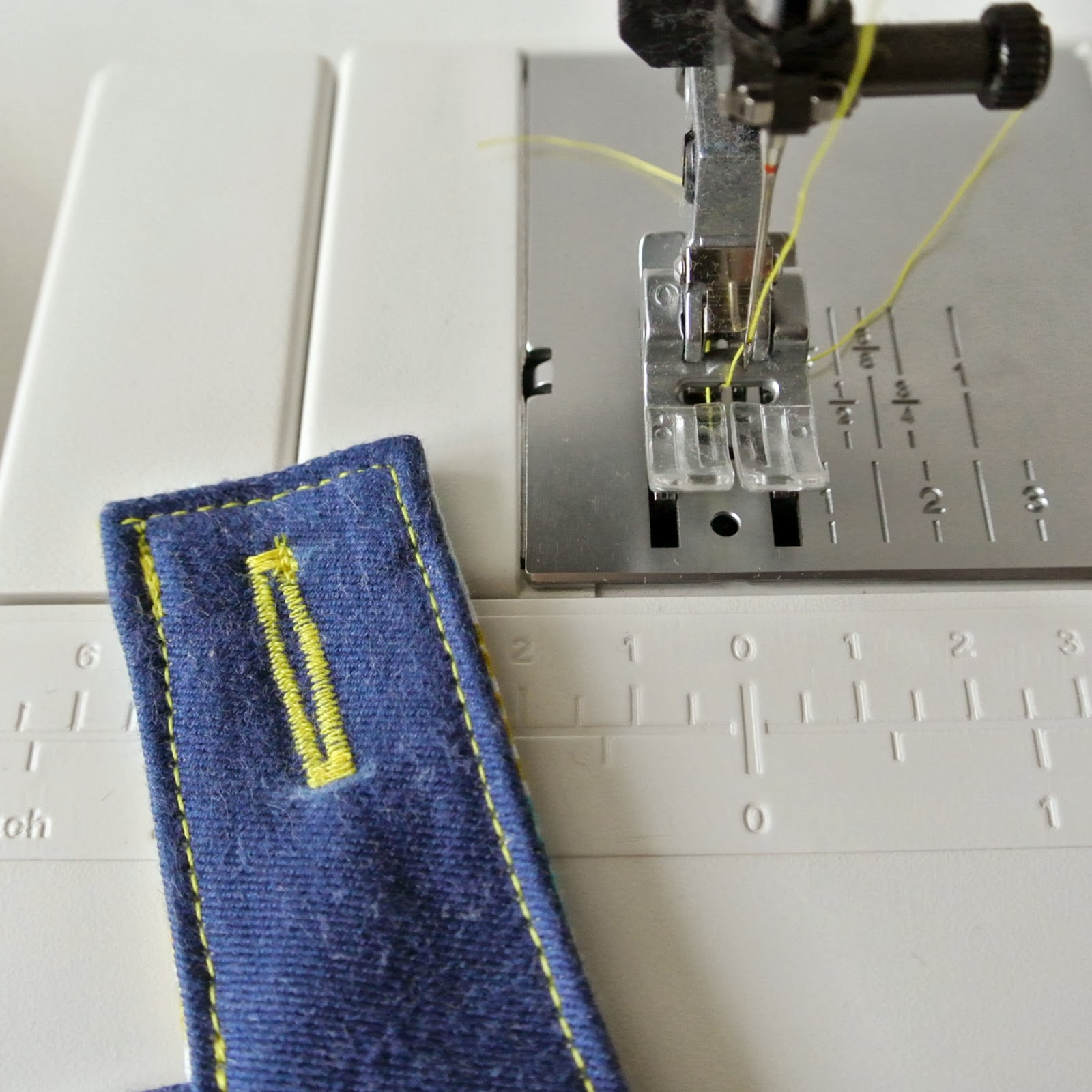 knoopsgaten maken met je gewone naaimachine